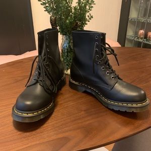Dr Martens 1460 Nappa Boots Size 9, New Without Tags